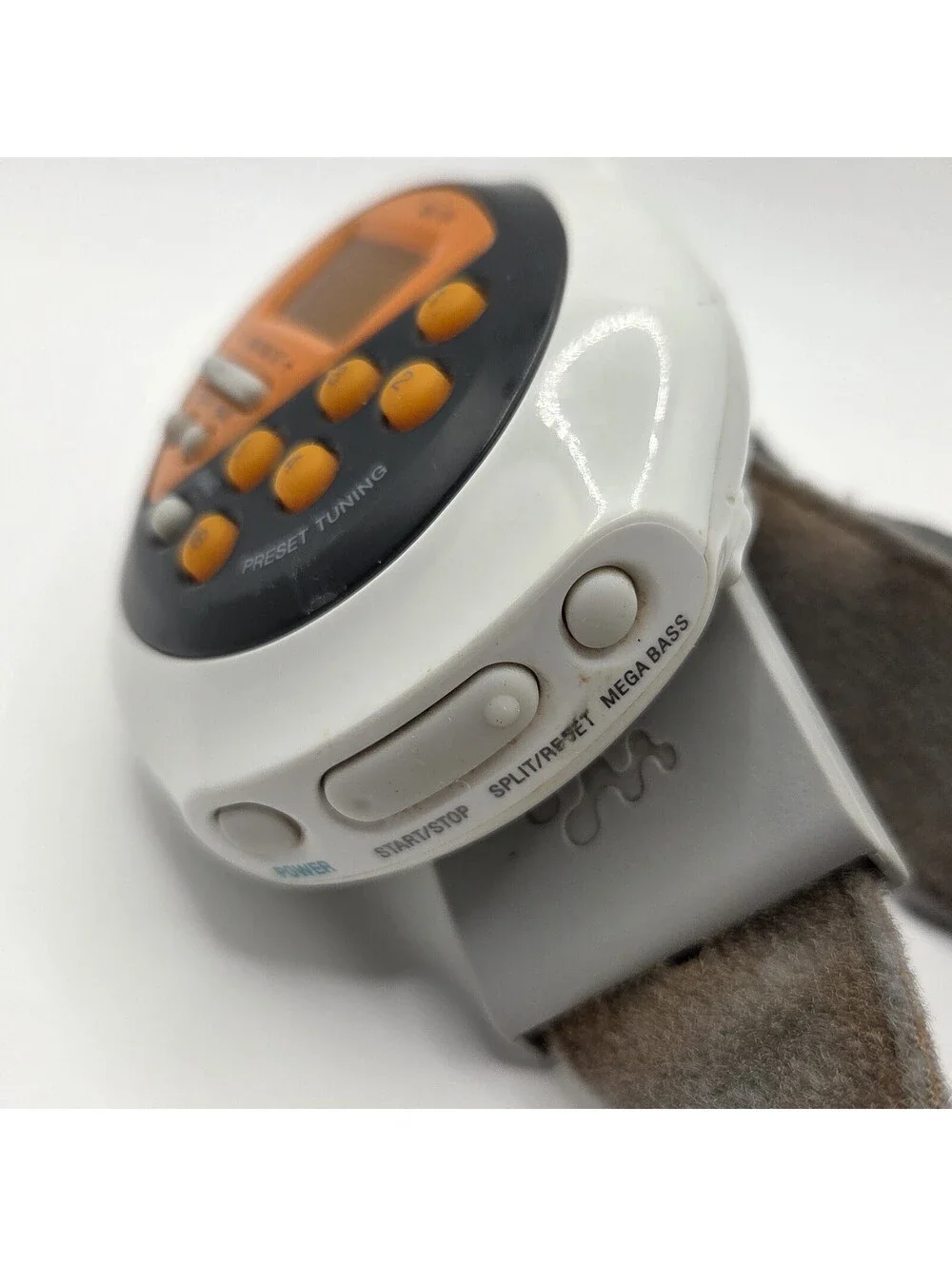 SONY TV WEATHER FM AM WALKMAN SRF-M80V